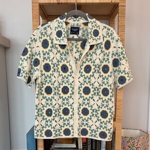 Crochet Pattern Shirt - Cream, Blue, Green (xs fits like Medium)